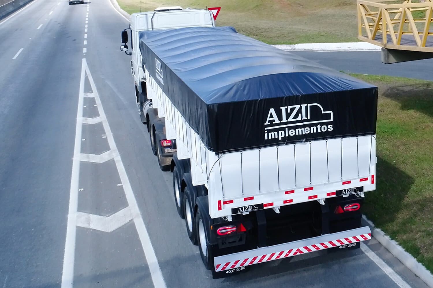 SR Basculante 3 Eixos 30m³ Rebaixado AIZI 25/26