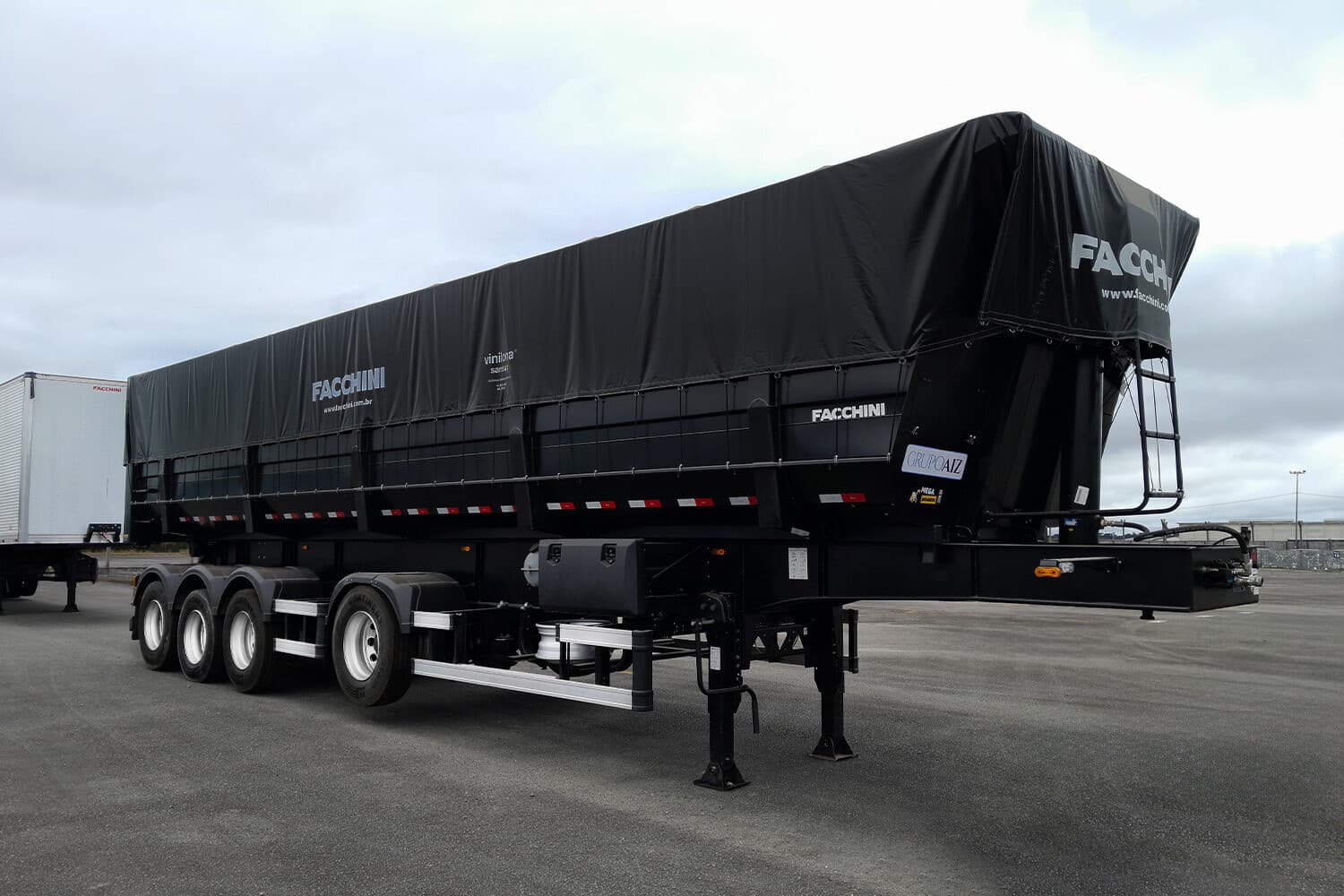 SR Basculante 55m³ 4 Eixos 25/25 FACCHINI
