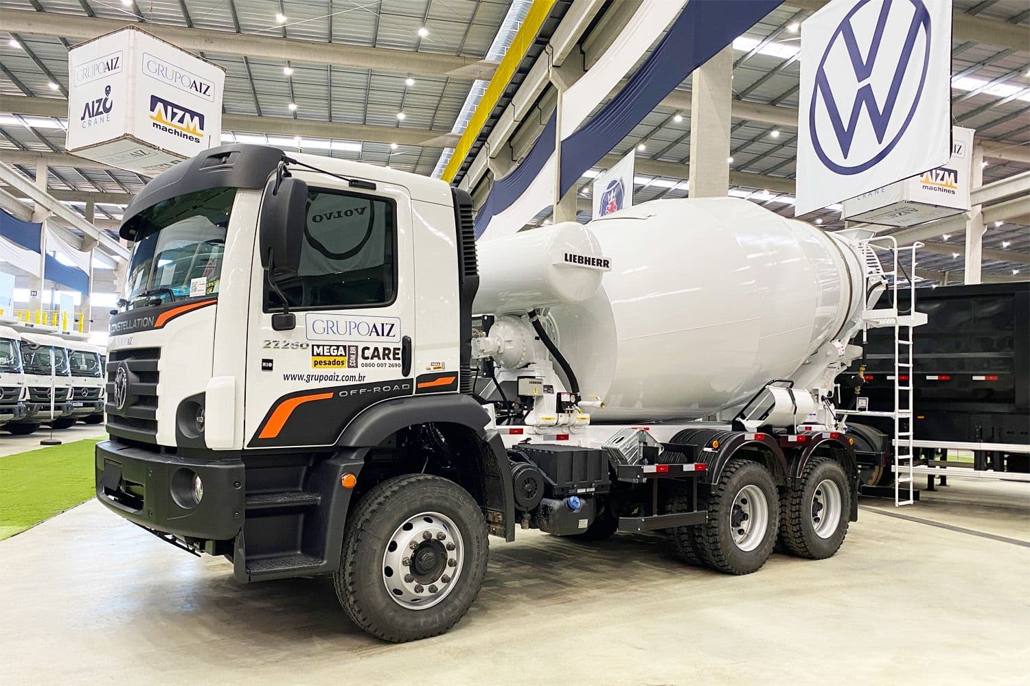 Caminhão VW 27.260 6x4 24/25 Betoneira 8 m³ Liebherr