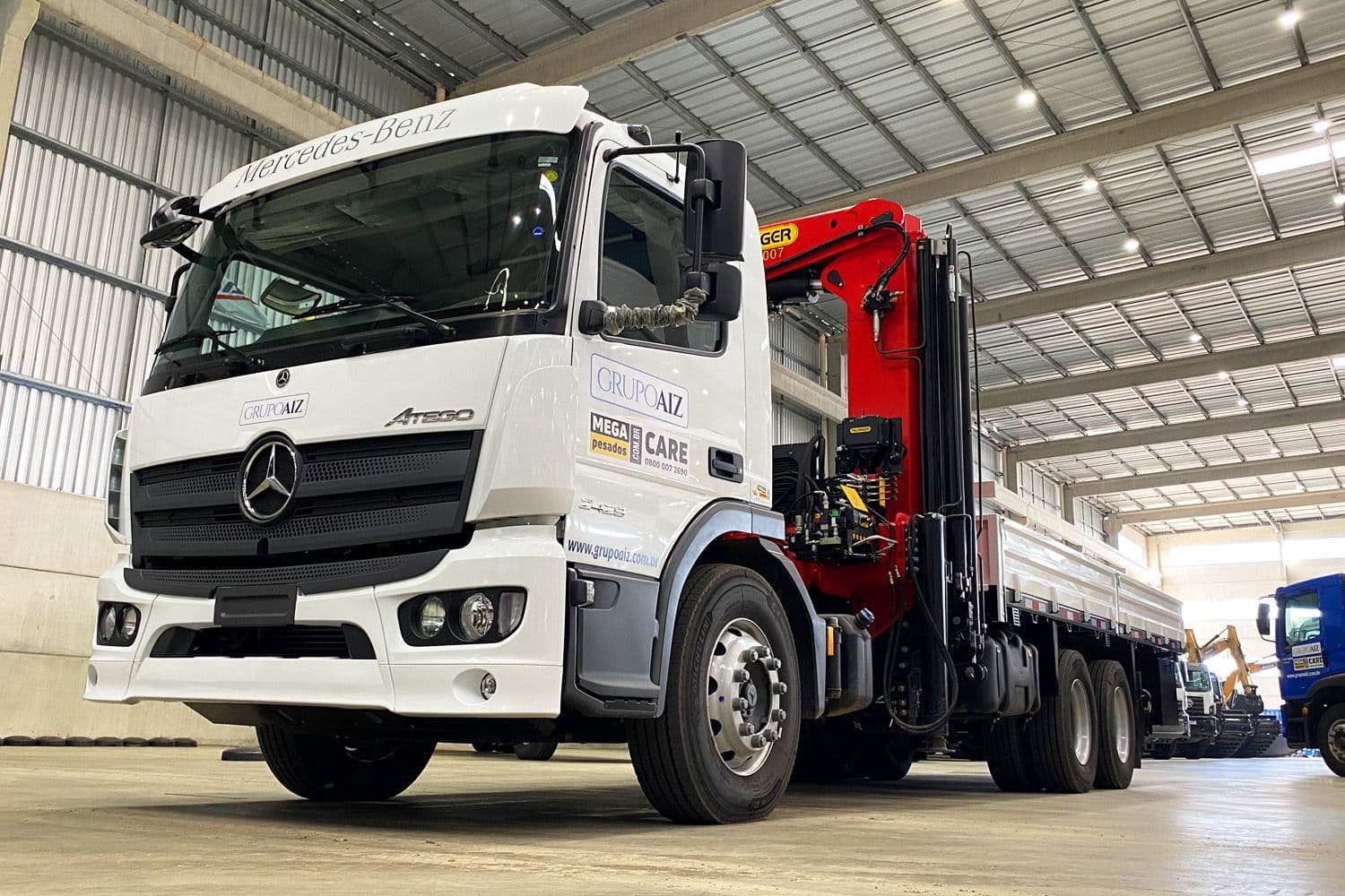 Caminhão MB 2429 6x2 24/25 Guindaste 45 Trave Palfinger