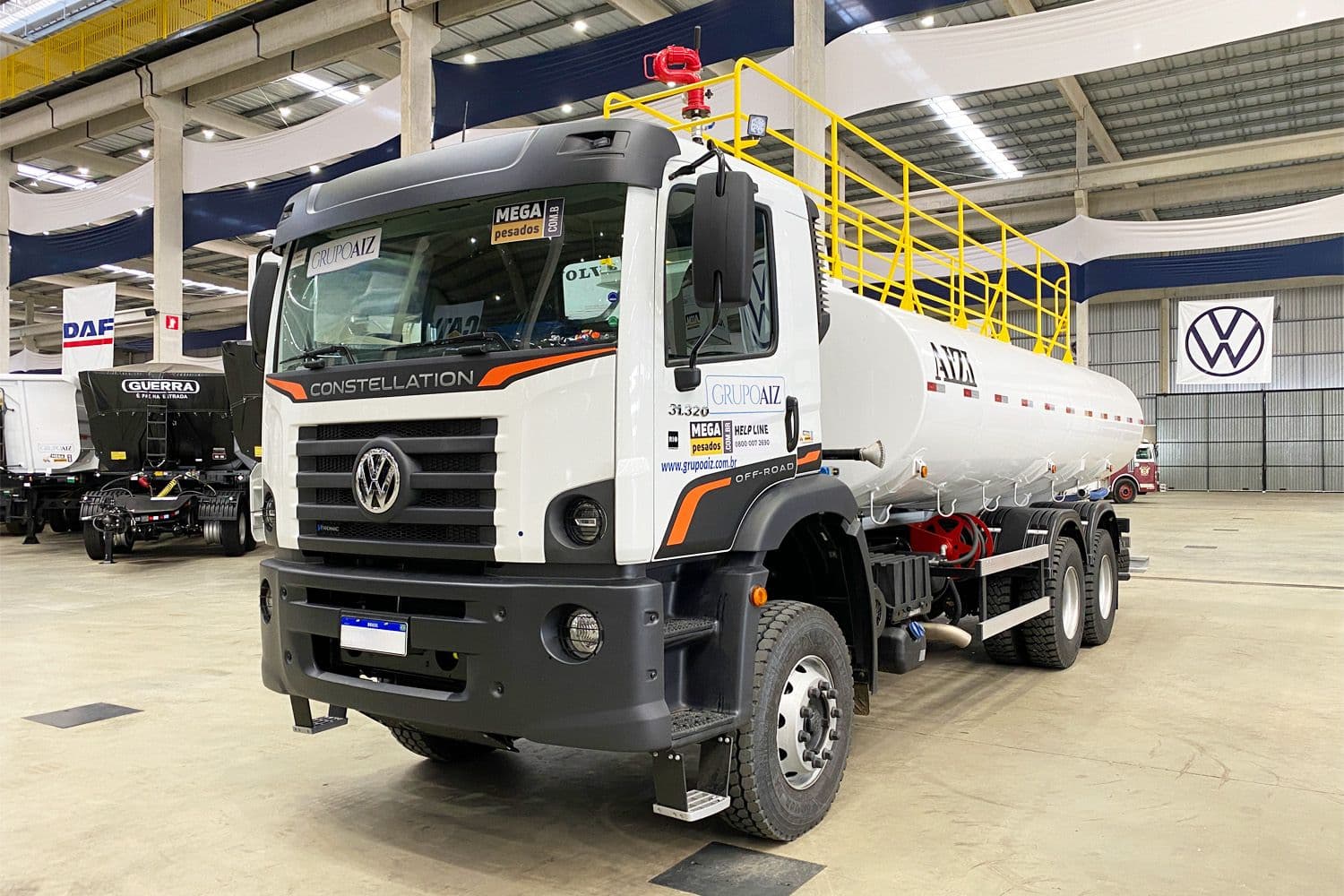 Caminhão VW Constellation 31.320 6x4 24/25 Pipa 20.000L AIZI