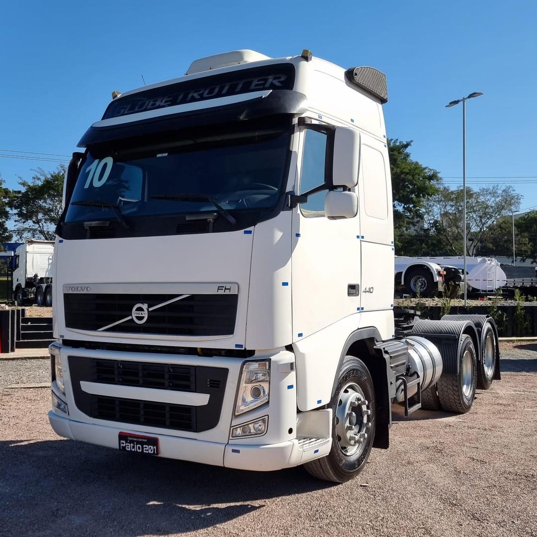 Volvo Fh 440 6x2 I Shift Ano 2010 + Bitrem 7 Eixos Facchini